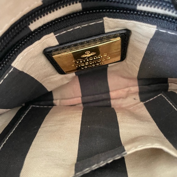 ❌SOLD❌Vivienne Westwood Orb Logo Crossbody Bag Black Leather - Picture 13 of 13